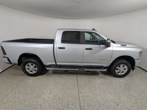 Used 2026 RAM 2500 Big Horn AWD/4WD image 8