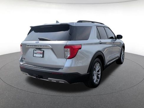 Used 2020 Ford Explorer XLT w/ Equipment Group 202A RWD image 6