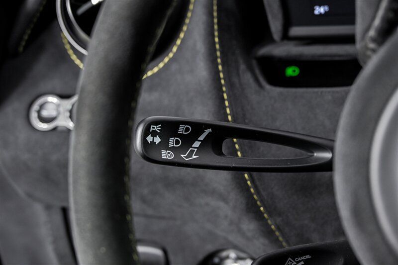 Used 2022 McLaren 765LT RWD image 38