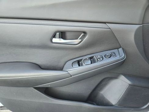 Used 2023 Nissan Sentra SV FWD image 31