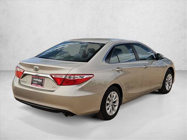 Used 2015 Toyota Camry LE FWD image 5