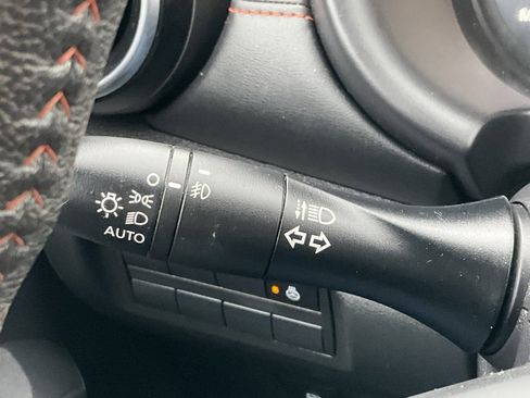 Used 2023 Nissan Kicks SR w/ SR Premium Package image 14