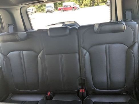 Used 2024 Jeep Wagoneer 4WD image 26