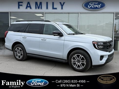 Used 2025 Ford Expedition Active image 1