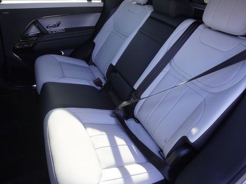 New 2025 Land Rover Range Rover Sport Dynamic SE image 30