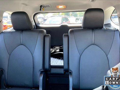 Used 2023 Toyota Highlander Limited AWD/4WD image 33