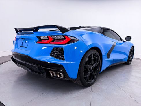 Used 2022 Chevrolet Corvette Stingray Premium Conv w/ Z51 Performance Package RWD image 18