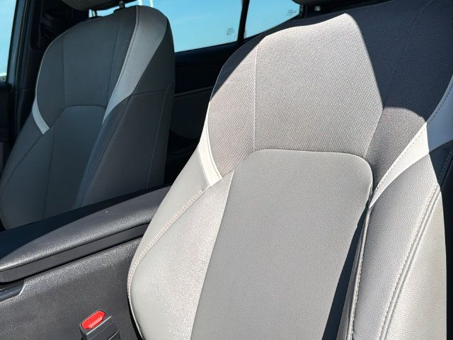 Used 2025 Toyota Camry SE w/ Convenience Package FWD image 19