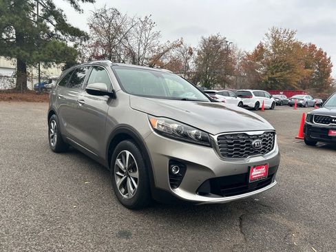 Used 2019 Kia Sorento EX w/ EX Touring Package image 8