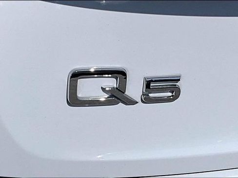 Used 2024 Audi Q5 2.0T Premium Plus w/ Premium Plus Package AWD/4WD image 33