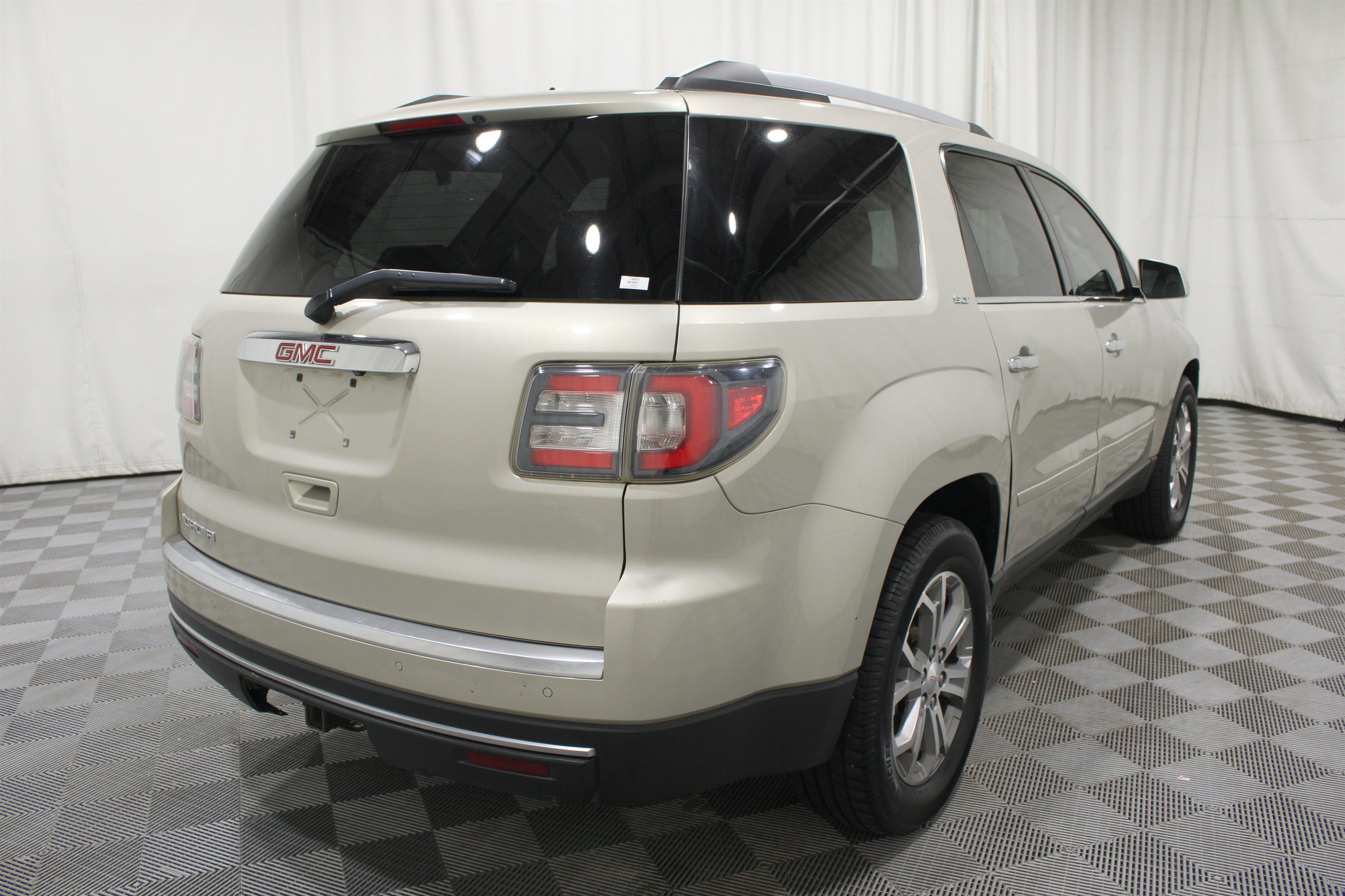 Used 2015 GMC Acadia SLT w/ Open Road Package FWD image 33