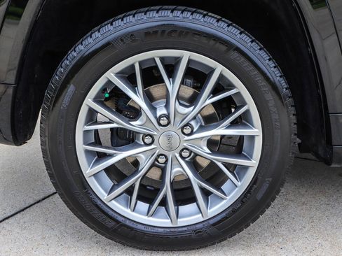 Used 2022 Jeep Grand Cherokee Summit w/ Adv Protech Group IV AWD/4WD image 31