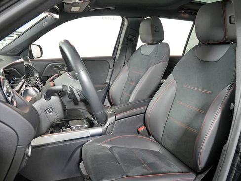 Certified 2022 Mercedes-Benz GLB 250 4MATIC image 13