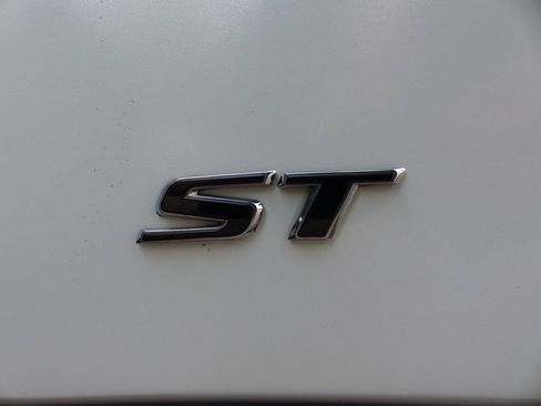Used 2024 Buick Envision Sport Touring AWD/4WD image 22
