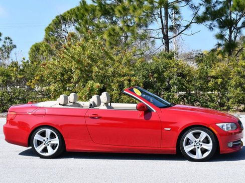 Used 2011 BMW 328i Convertible image 8