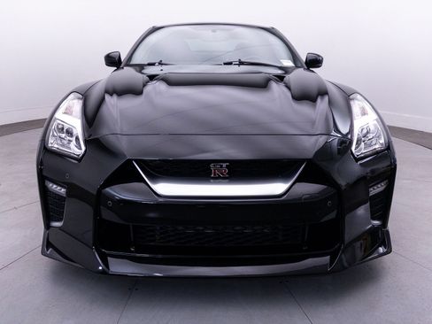 Used 2020 Nissan GT-R Premium w/ Premium Interior Package AWD/4WD image 19