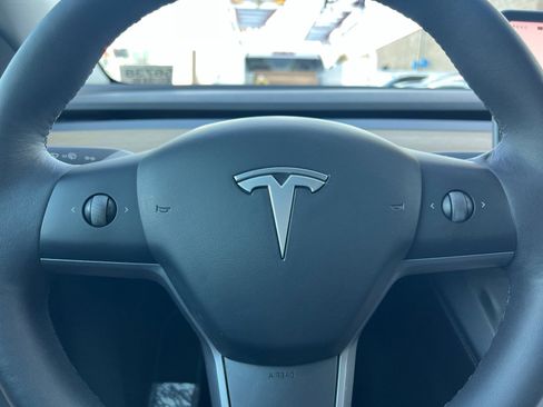 Used 2023 Tesla Model Y Long Range image 23