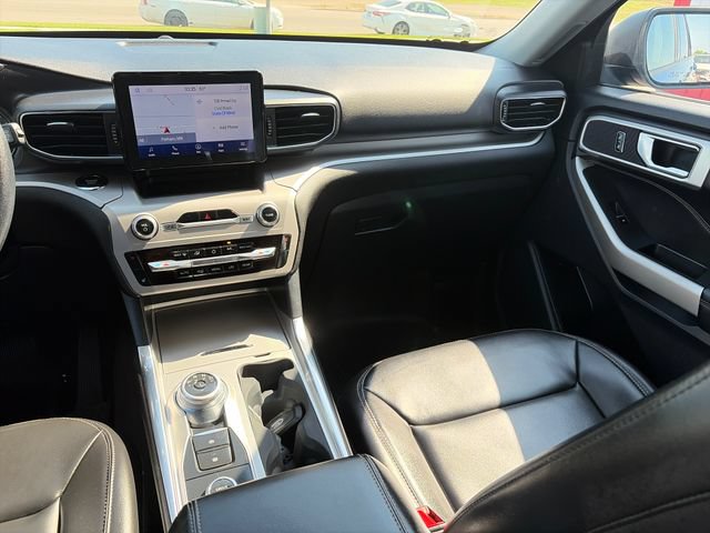 Used 2022 Ford Explorer XLT w/ Equipment Group 202A AWD/4WD image 34