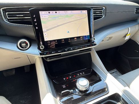 New 2026 Jeep Grand Wagoneer L 4WD image 28