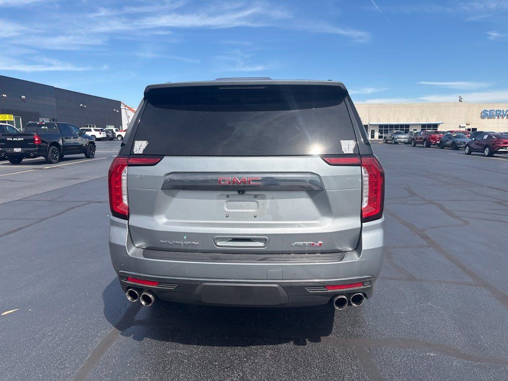 Used 2023 GMC Yukon XL AT4 w/ AT4 Premium Package AWD/4WD image 16