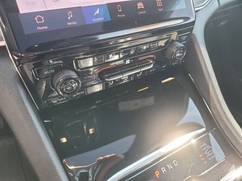 Used 2024 Jeep Grand Cherokee L Overland w/ Trailer Tow Package image 24