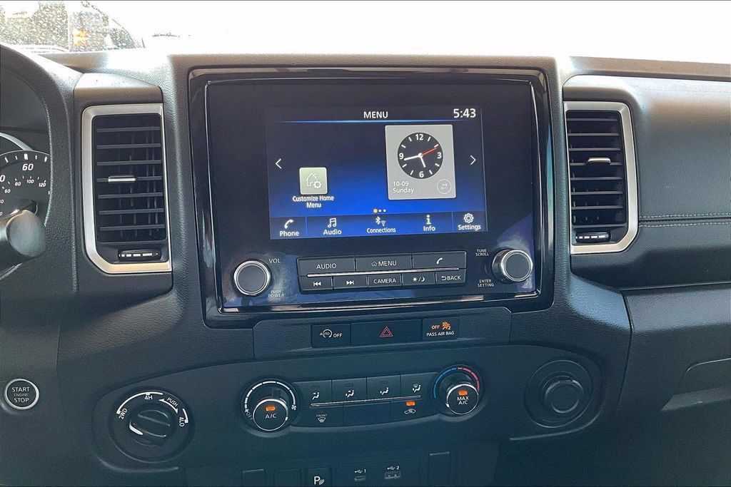 Used 2024 Nissan Frontier SV w/ Technology Package AWD/4WD image 16