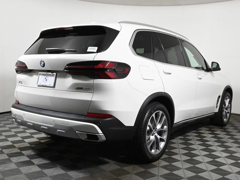 Used 2026 BMW X5 xDrive40i w/ Premium Package image 7