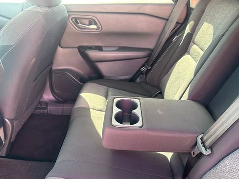 Certified 2024 Nissan Rogue SV FWD image 39