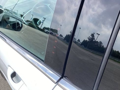 Used 2021 Ford Edge SEL FWD image 19