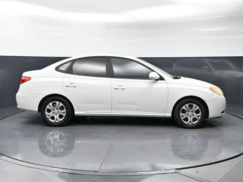 Used 2009 Hyundai Elantra GLS image 4
