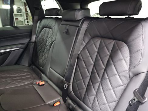 New 2026 BMW X5 sDrive40i w/ Climate Comfort Package image 16