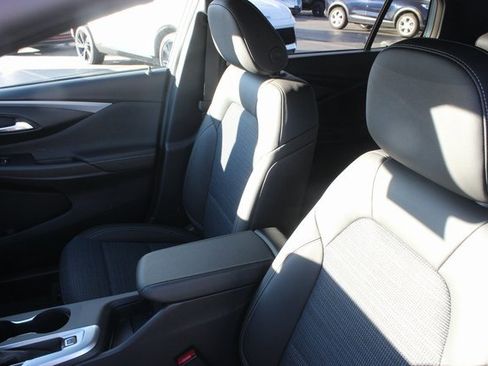 New 2026 Buick Envista Preferred image 2