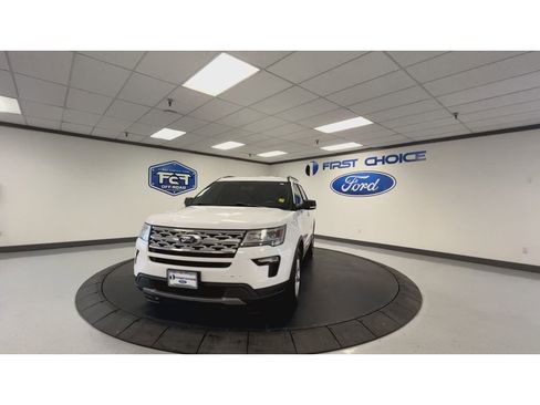 Used 2019 Ford Explorer XLT w/ Equipment Group 201A image 5