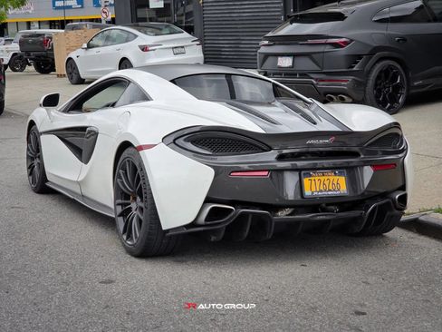 Used 2016 McLaren 570S Coupe RWD image 10