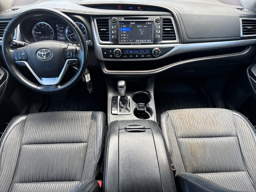 Used 2018 Toyota Highlander Plus FWD image 13