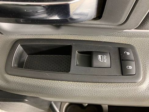 Used 2017 RAM 1500 Big Horn AWD/4WD image 32