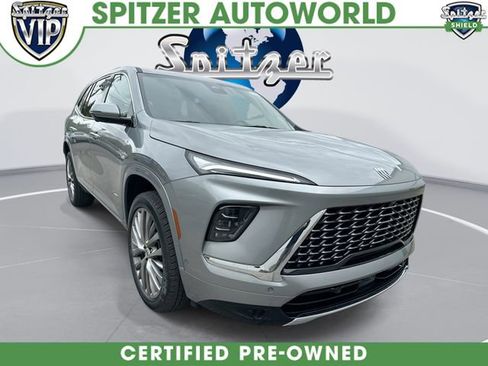 Used 2025 Buick Enclave Avenir AWD/4WD image 1