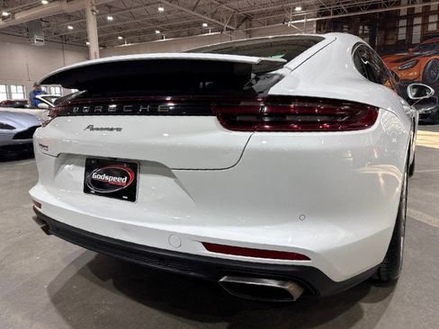 Used 2017 Porsche Panamera image 42