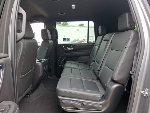 Used 2023 Chevrolet Suburban LT AWD/4WD image 10