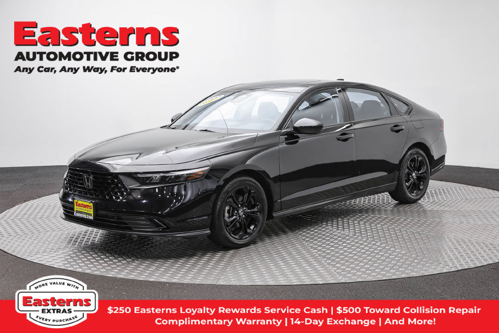 Used 2025 Honda Accord SE image 1