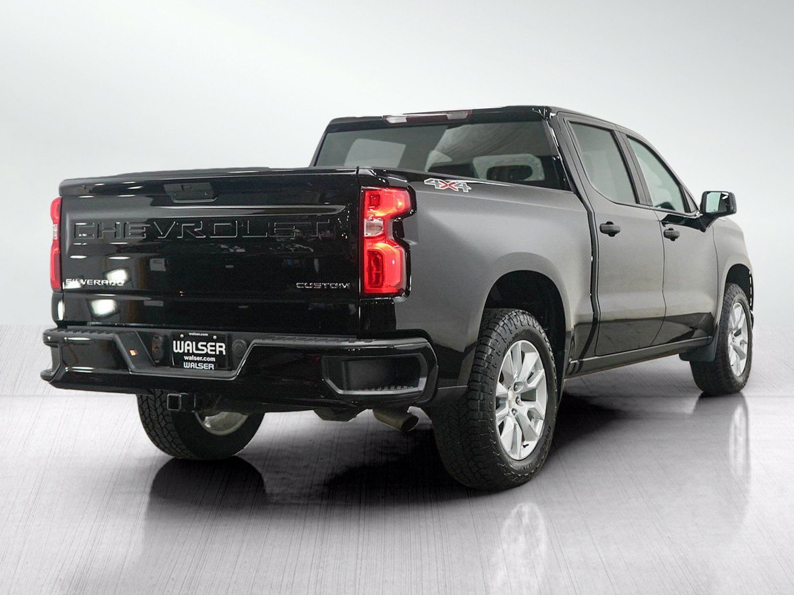 Used 2020 Chevrolet Silverado 1500 Custom w/ Custom Value Package AWD/4WD image 5
