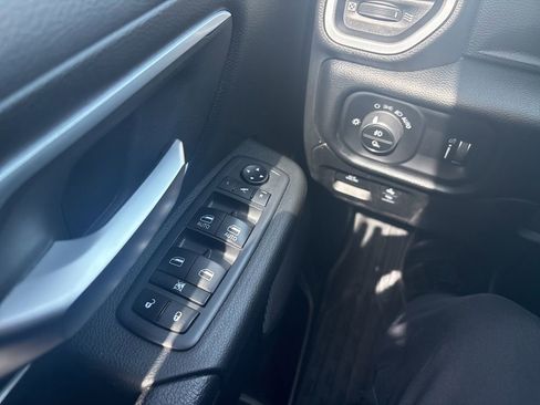 Used 2020 RAM 1500 Big Horn AWD/4WD image 25