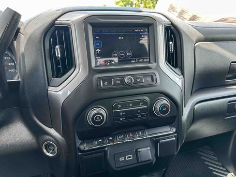 Used 2023 Chevrolet Silverado 1500 Custom AWD/4WD image 29