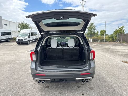 Used 2025 Ford Explorer Platinum w/ Ultimate Package image 30