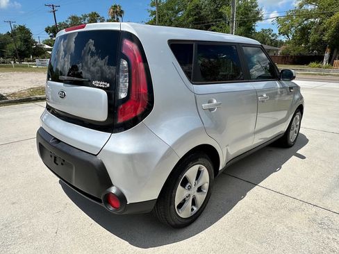 Used 2014 Kia Soul FWD image 5