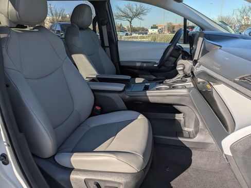 Used 2025 Toyota Sienna XLE image 34