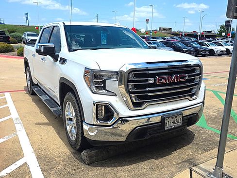 Used 2019 GMC Sierra 1500 SLT RWD image 2