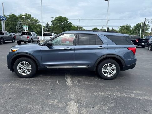 Used 2021 Ford Explorer XLT w/ Equipment Group 202A AWD/4WD image 4