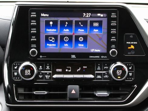 Used 2021 Toyota Highlander Limited image 40