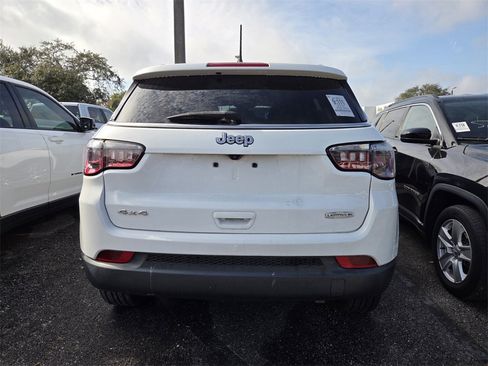 Certified 2022 Jeep Compass Latitude image 5